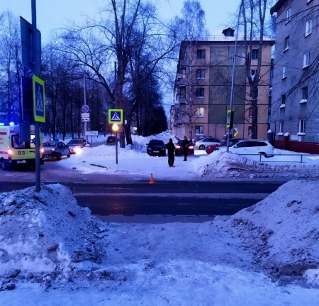 На улице Ленина 64-летняя женщина оказалась под колесами автомобиля