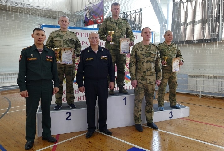 Команда Северского соединения Росгвардии завоевала «серебро» на чемпионате Сибирского округа по рукопашному бою